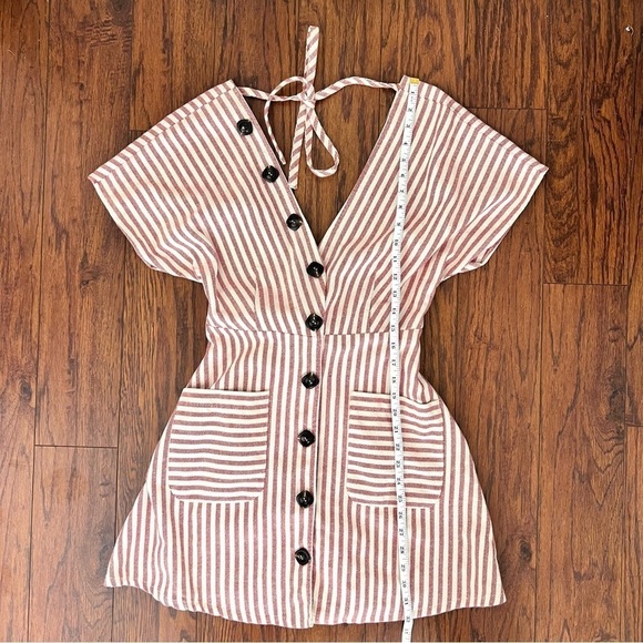 Moon River Red and Cream Stripe Button Front Mini Dress Size Medium - Picture 15 of 16